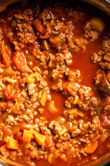 Salcë Ragù. Receta gatimi. Dieta mesdhetare.